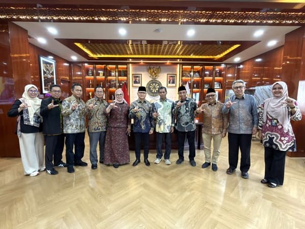 ULM Jadi Pionir di Luar Jawa, Siap Integrasikan Edukasi Migrasi Aman melalui KKN Tematik