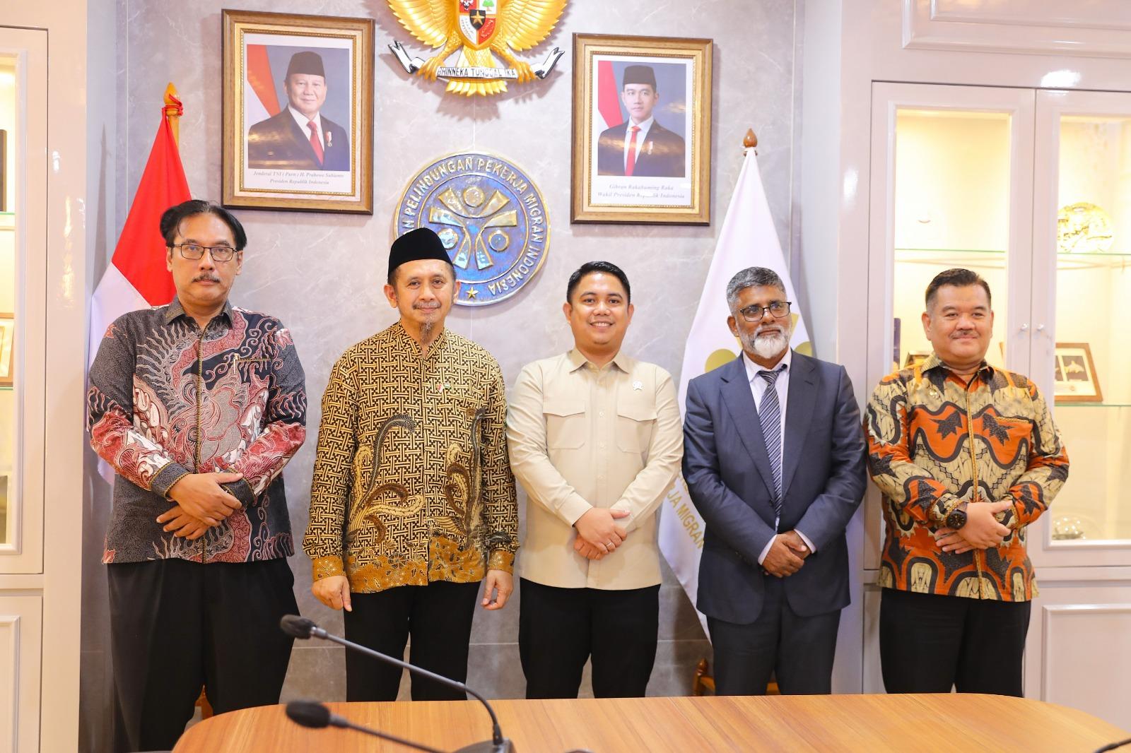 Wamen Dzulfikar Terima Delegasi Dubai, Bahas Peluang Penempatan Pekerja Migran Terampil ke Timur Tengah hingga Jepang